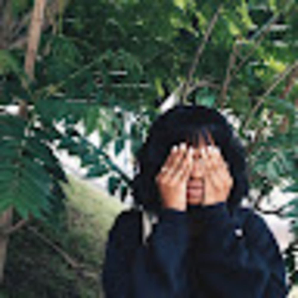 Meet your Posher, Dee